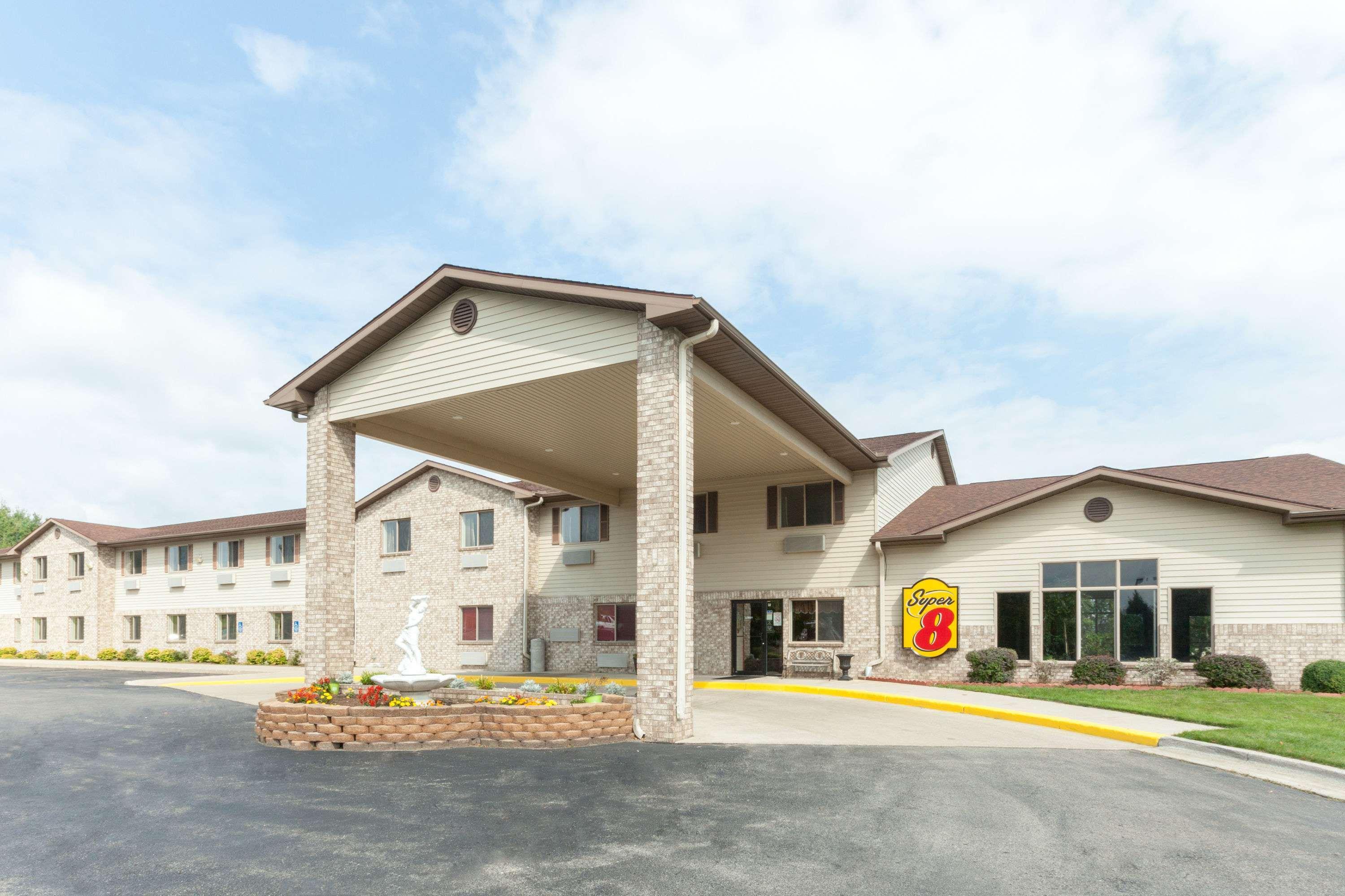 Super 8 By Wyndham Motel 3*