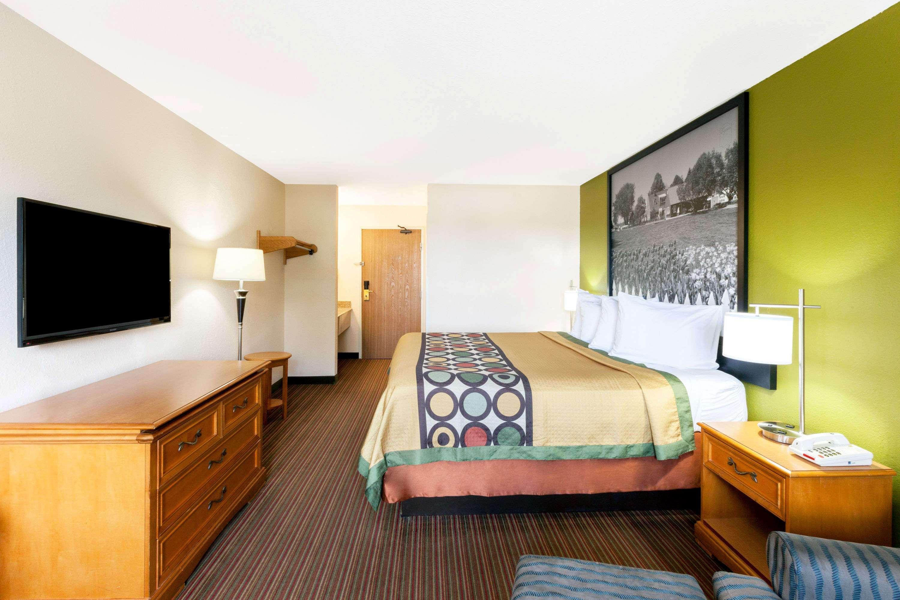 Motel Super 8 By Wyndham 3*