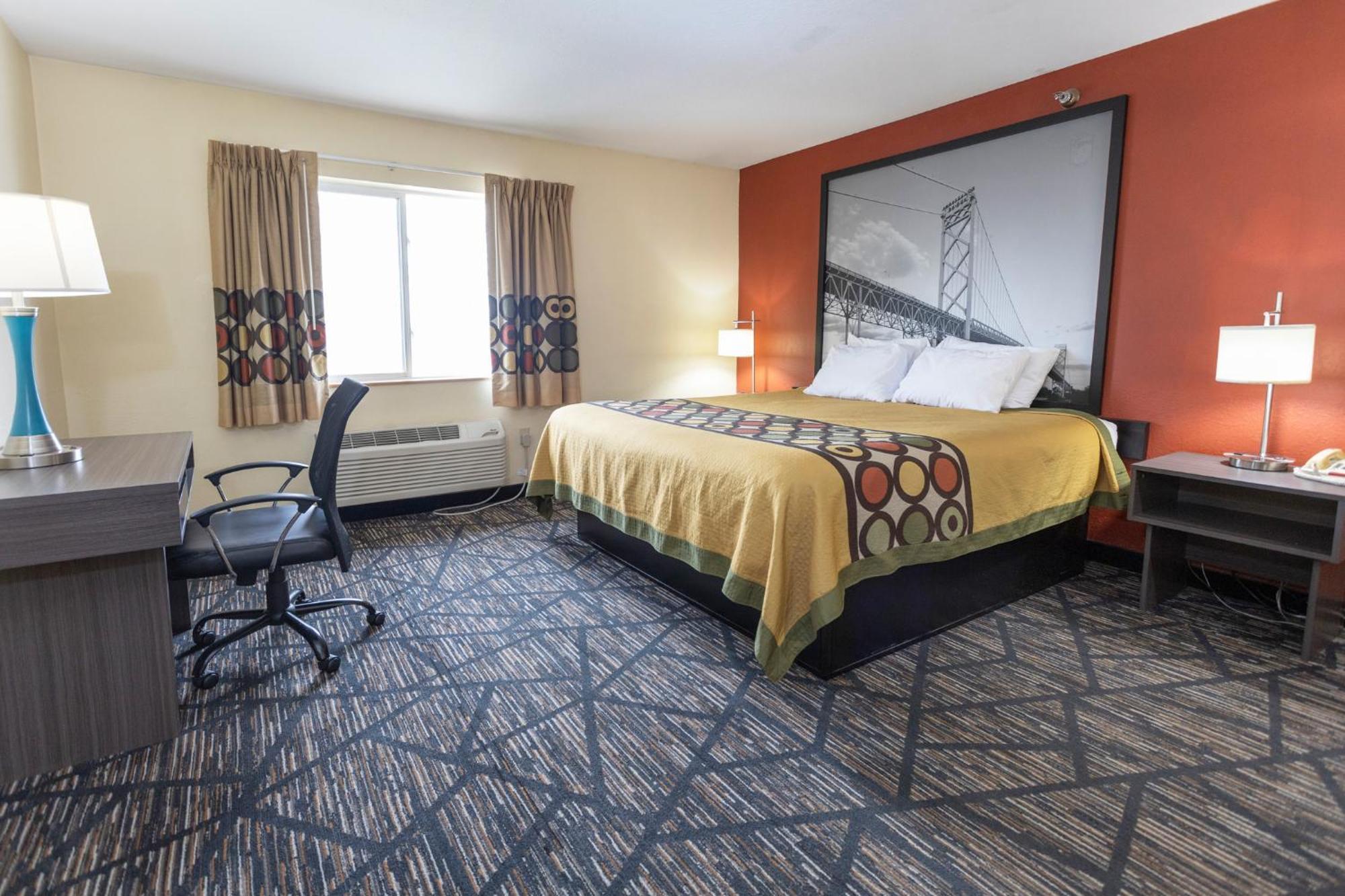 Super 8 By Wyndham Motel