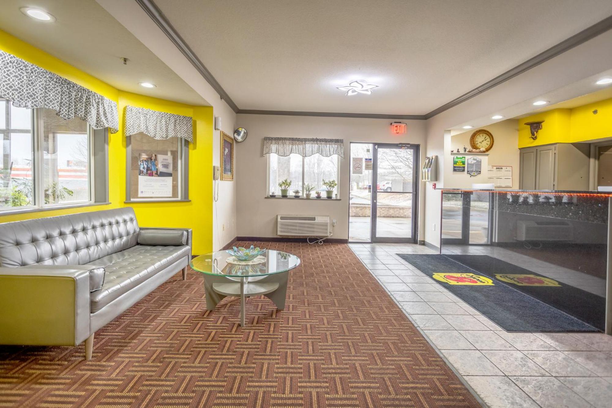 Motel Super 8 By Wyndham 3*