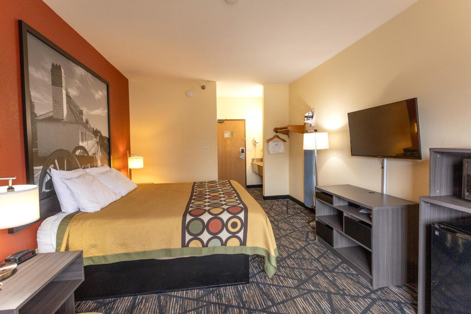 Super 8 By Wyndham 3*