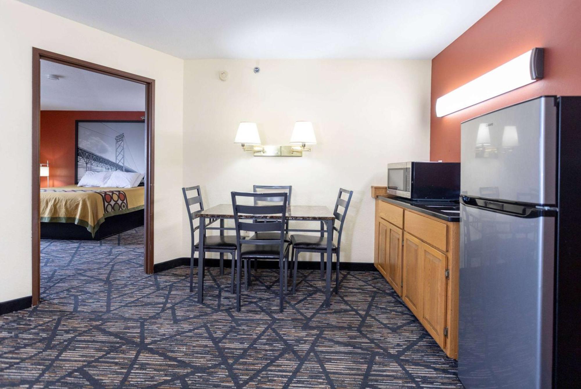 Motel Super 8 By Wyndham 3*